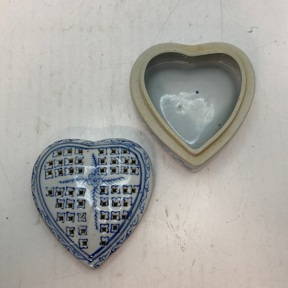 Vintage Asian Trinket Box - Picture 2 of 10